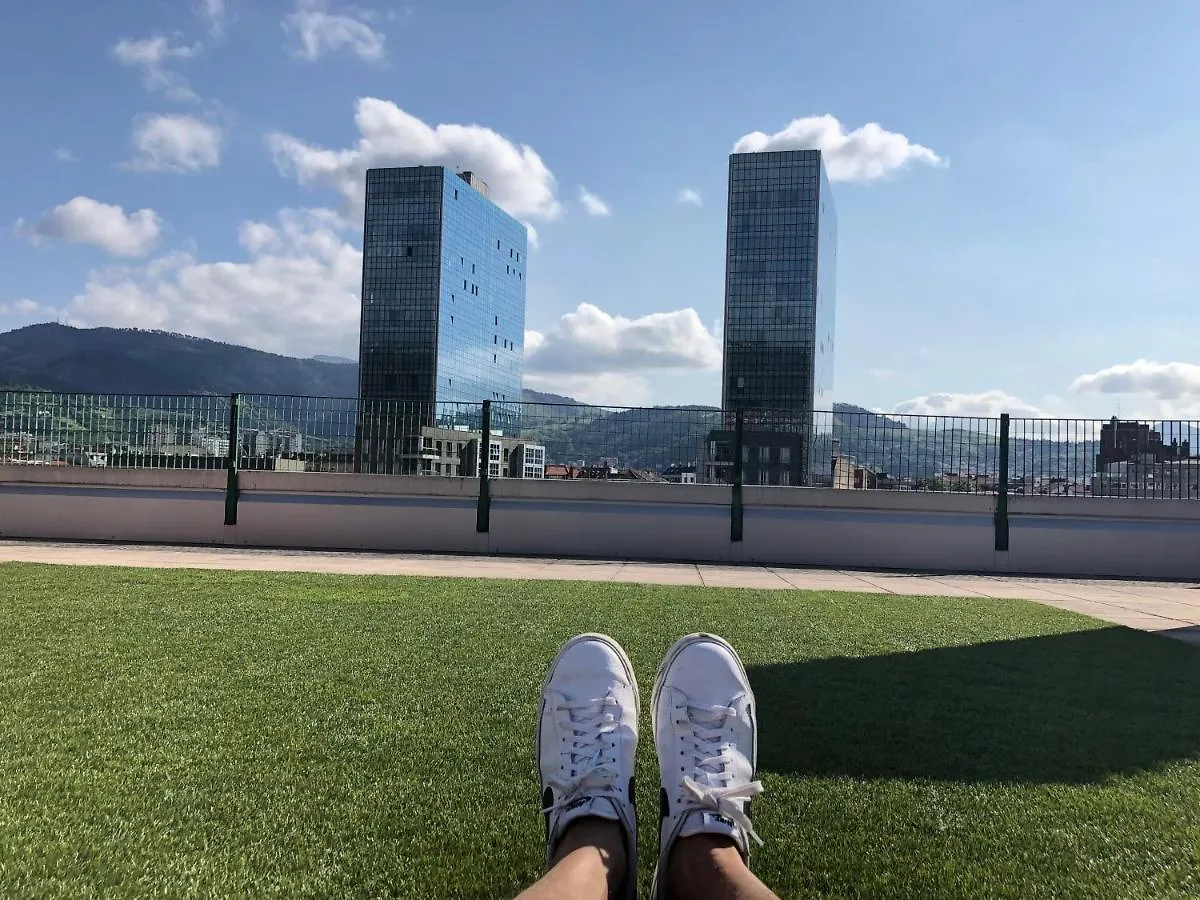 Apartamento Frente Al Guggenheim. Urbanizacion De Lujo En El Centro Bilbao Apartment