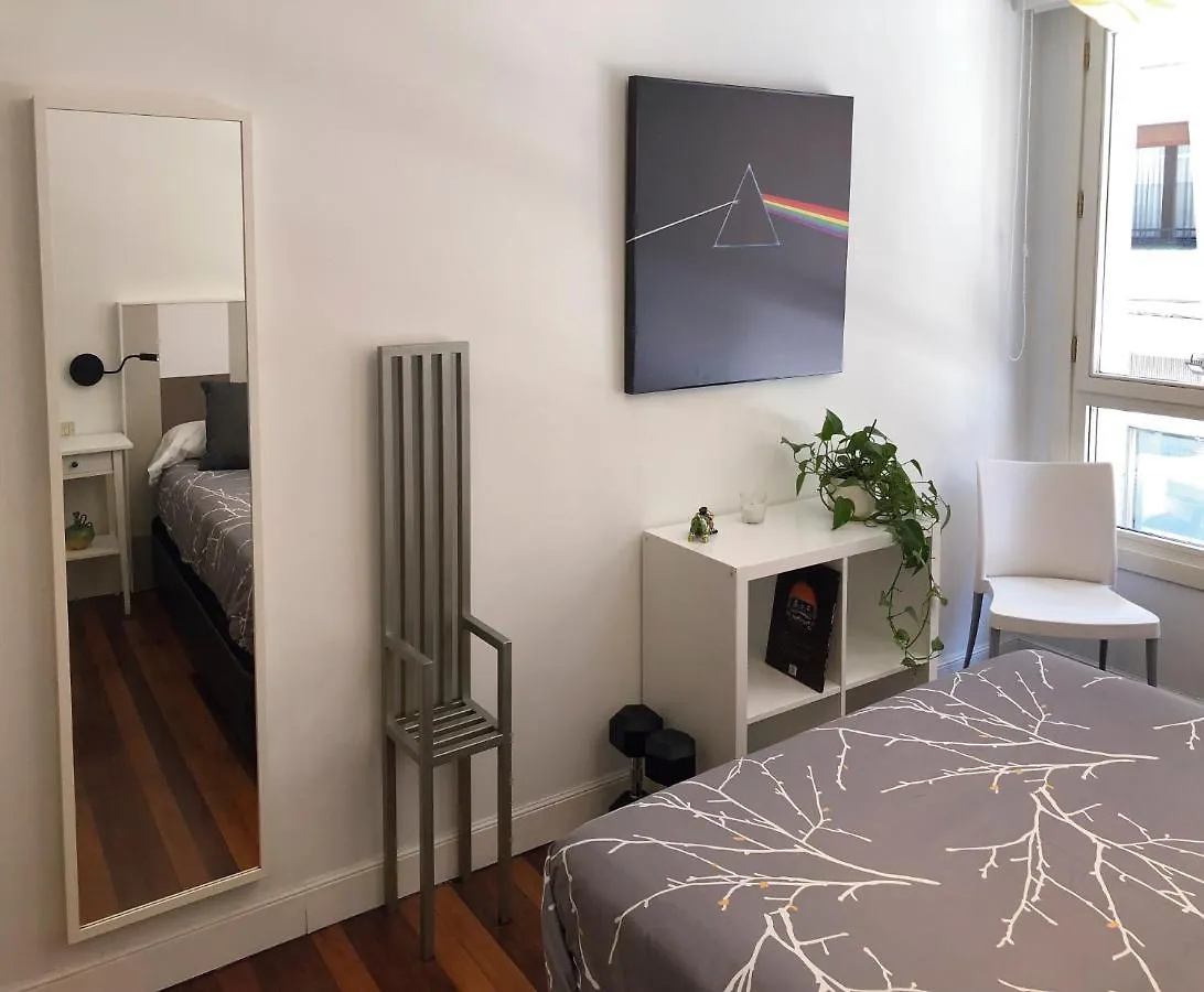 Apartamento Frente Al Guggenheim. Urbanizacion De Lujo En El Centro Bilbao